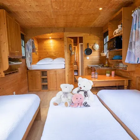 Le Village De La Champagne - Slowmoov 3* Bar-sur-Aube