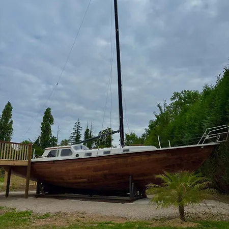 Le Village De La Champagne - Slowmoov Hotell 3*