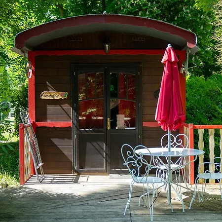 Hotell Le Village De La Champagne - Slowmoov