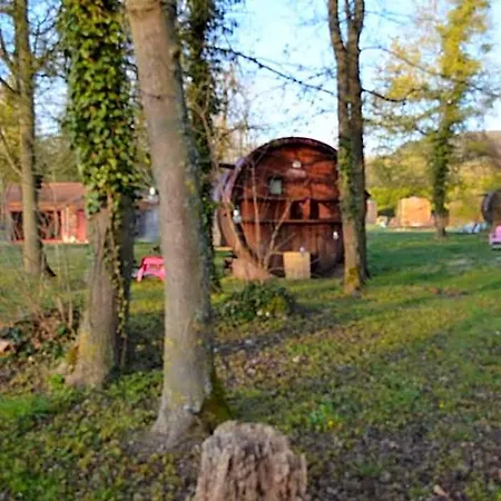 Hotel Le Village De La Champagne - Slowmoov