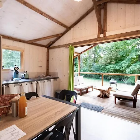 Le Village De La Champagne - Slowmoov 바쉬르오베