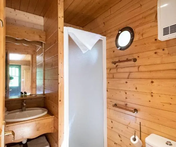 Le Village De La Champagne - Slowmoov 3*