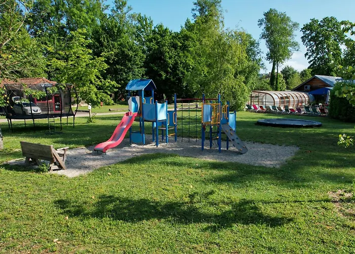 Le Village De La Champagne - Slowmoov Hotel