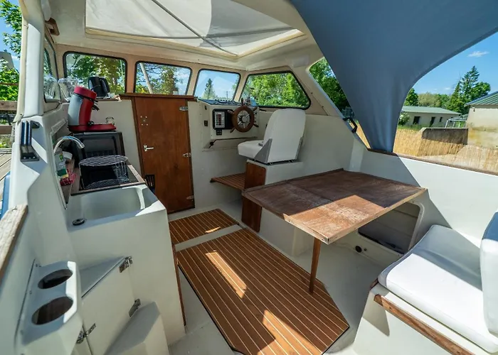 Hotel Le Village De La Champagne - Slowmoov