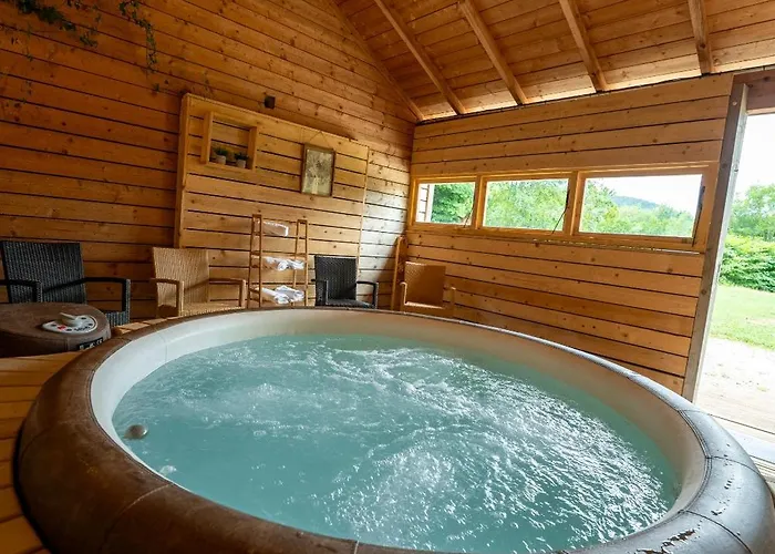 Hotel Le Village De La Champagne - Slowmoov 3*